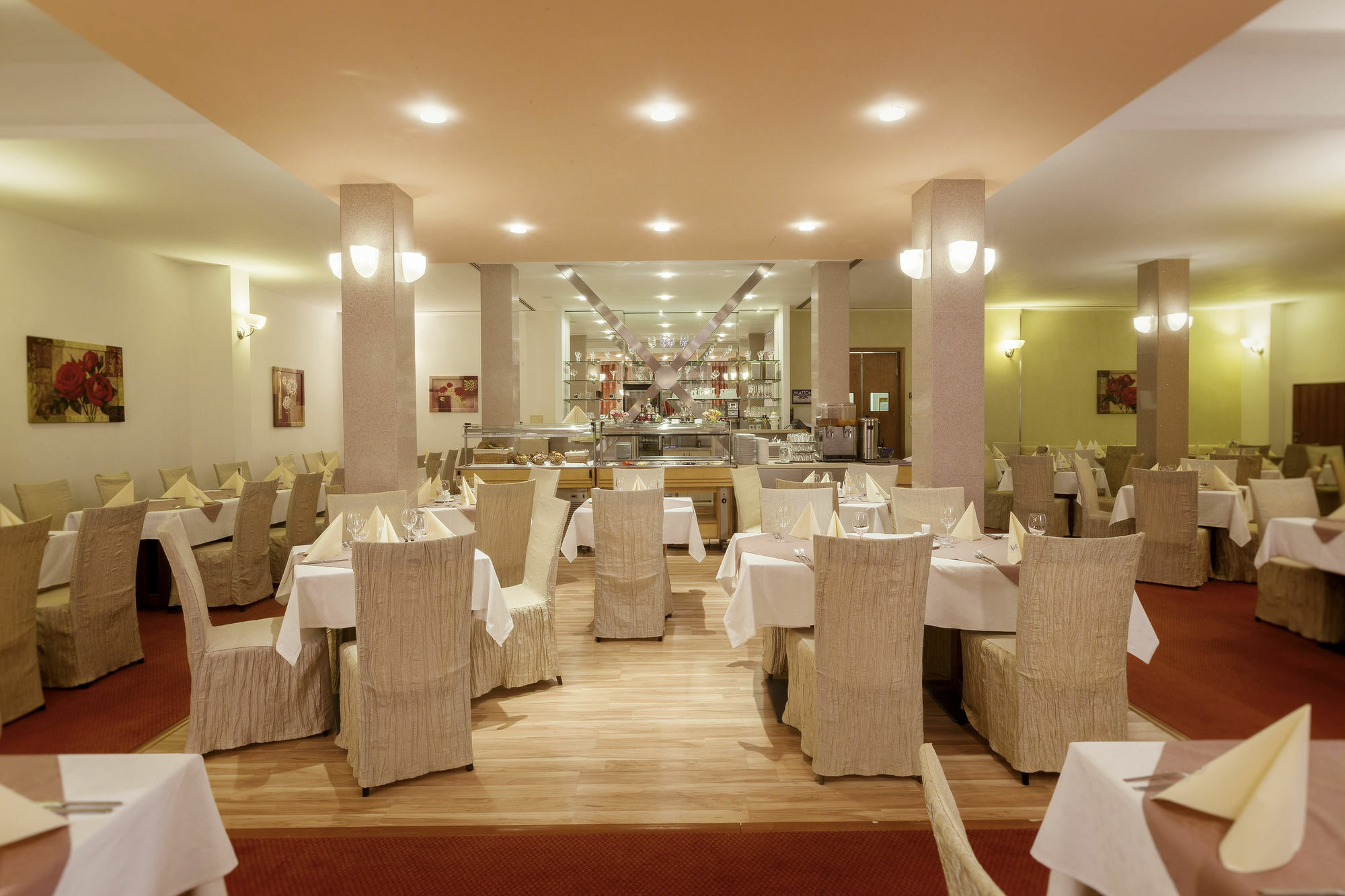 Venus Hotel การ์โลวีวารี ภายนอก รูปภาพ